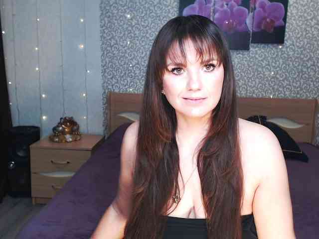 AwesomeValen webcam