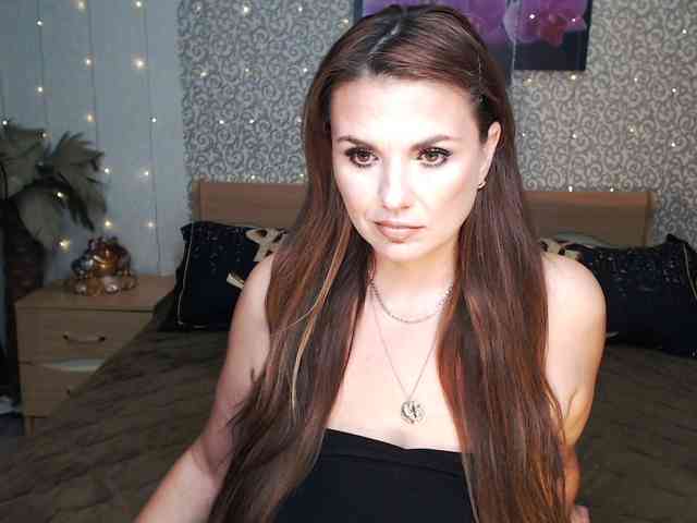 AwesomeValen webcam