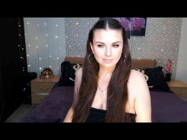 AwesomeValen webcam