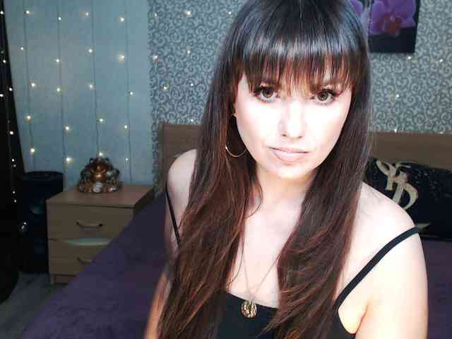 AwesomeValen webcam