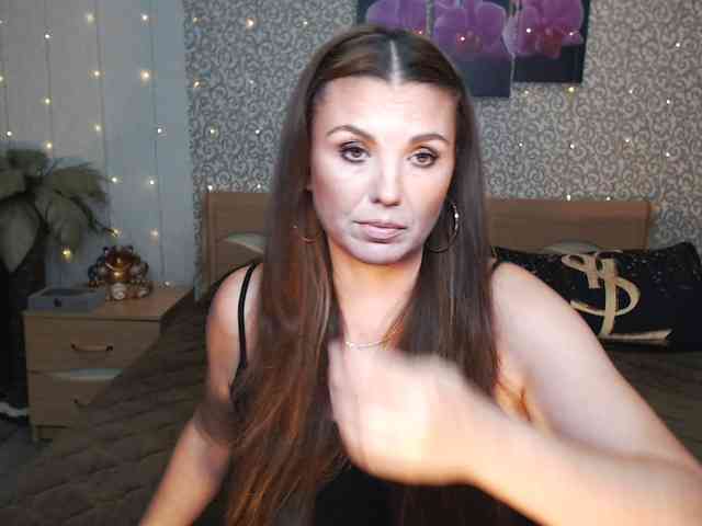 AwesomeValen webcam