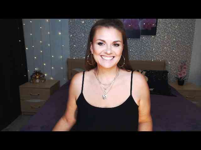 AwesomeValen webcam