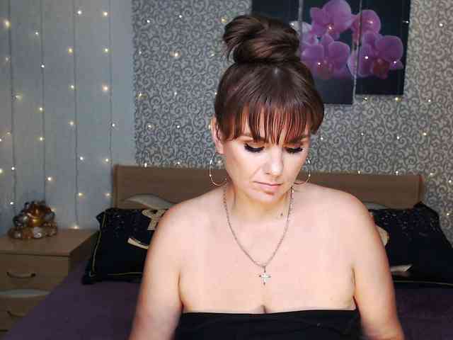 AwesomeValen webcam