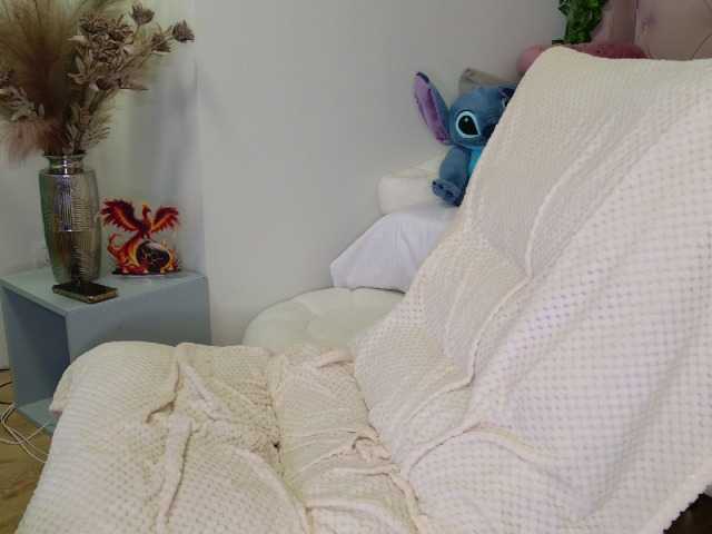 CrissySmile live webcam show