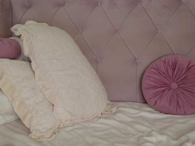 CrissySmile live cam on BongaCams