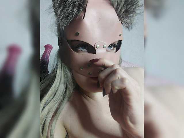 EatFuckLove live cam on BongaCams