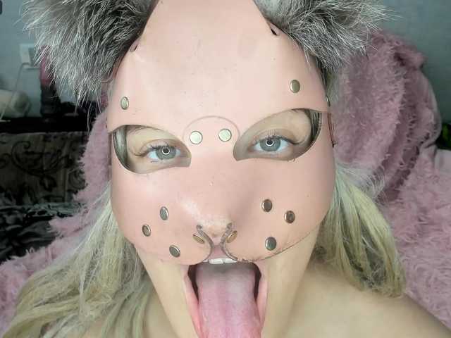 EatFuckLove live cam on BongaCams