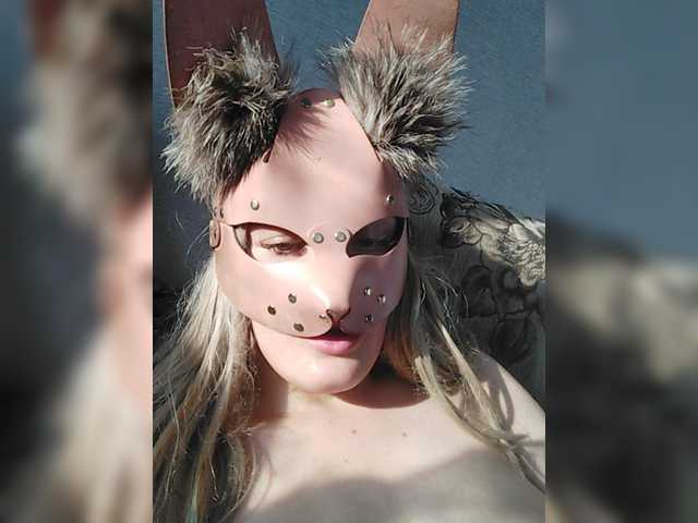 EatFuckLove live cam on BongaCams