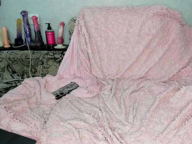 EatFuckLove live cam on BongaCams