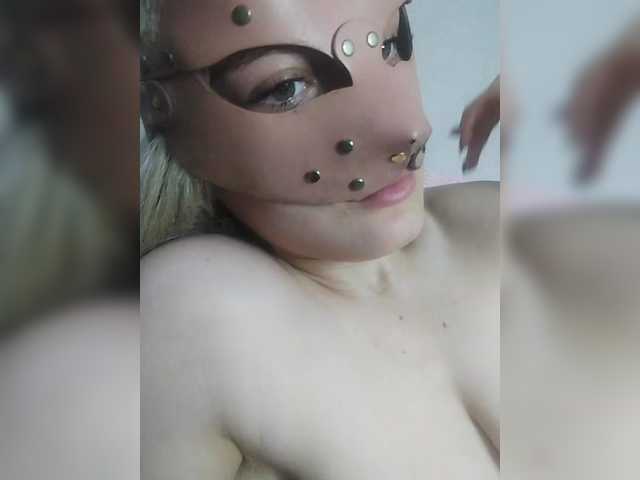 EatFuckLove live cam on BongaCams