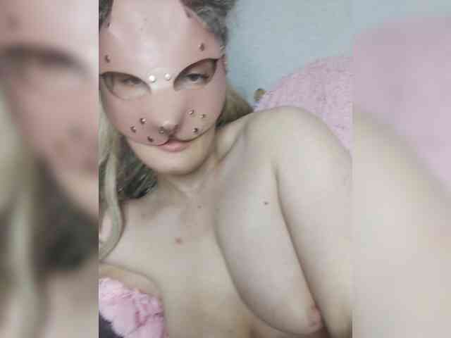 EatFuckLove webcam