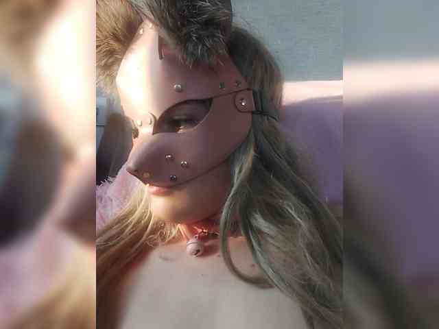 EatFuckLove webcam