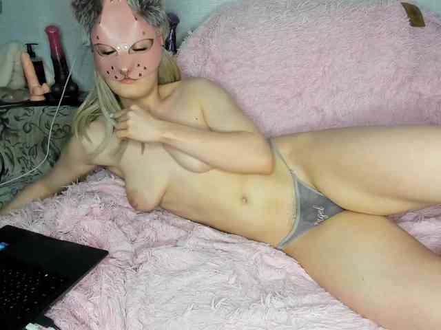 EatFuckLove webcam