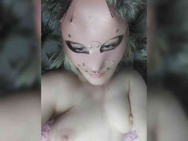 EatFuckLove webcam