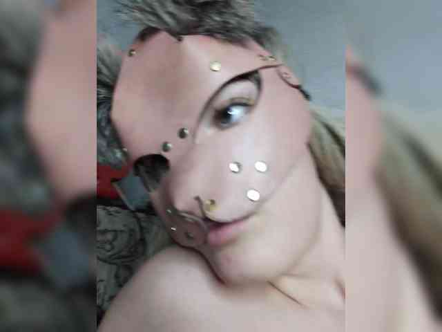 EatFuckLove webcam