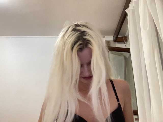 OnikaLove live cam on BongaCams