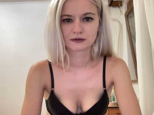 OnikaLove live cam on BongaCams