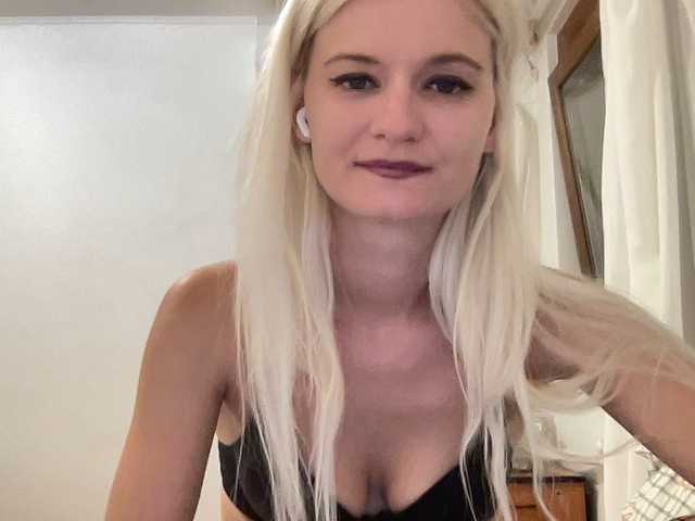 OnikaLove live cam on BongaCams
