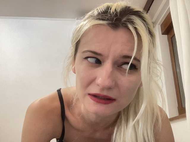 OnikaLove live cam