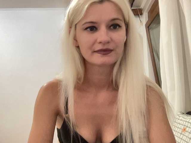 OnikaLove live cam on BongaCams