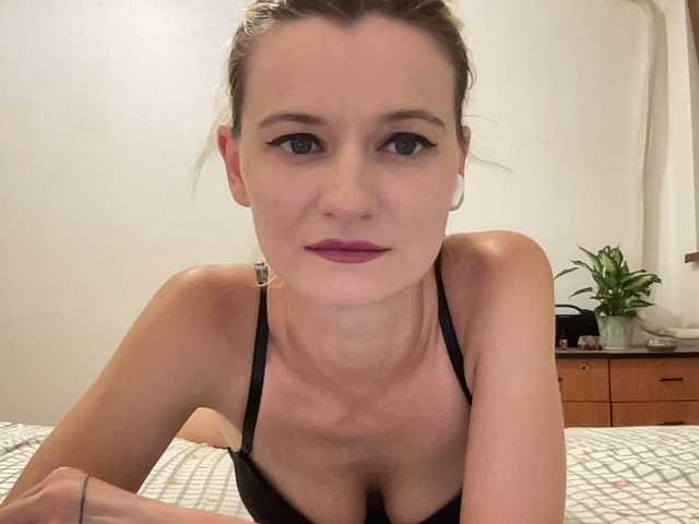 OnikaLove live cam on BongaCams
