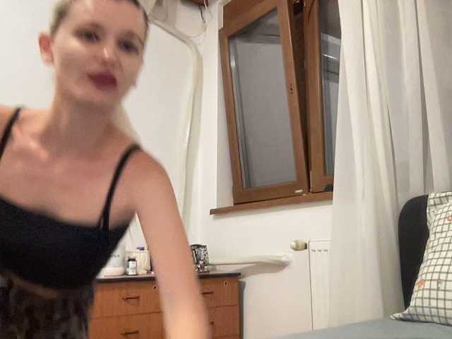 OnikaLove live cam on BongaCams