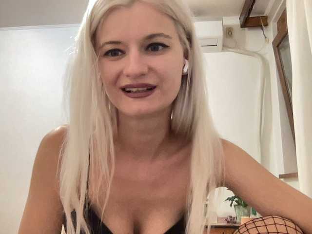 OnikaLove live webcam show