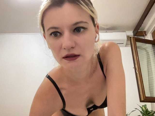 OnikaLove live cam on BongaCams