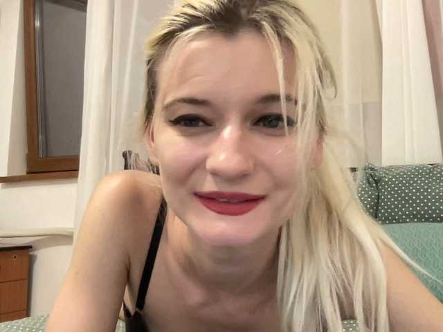 OnikaLove live cam on BongaCams