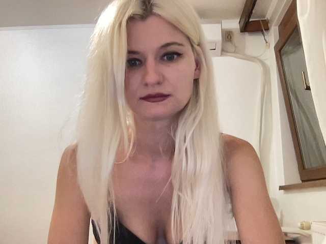 OnikaLove live cam on BongaCams