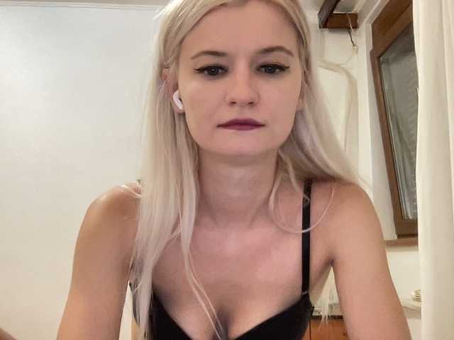 OnikaLove live cam on BongaCams