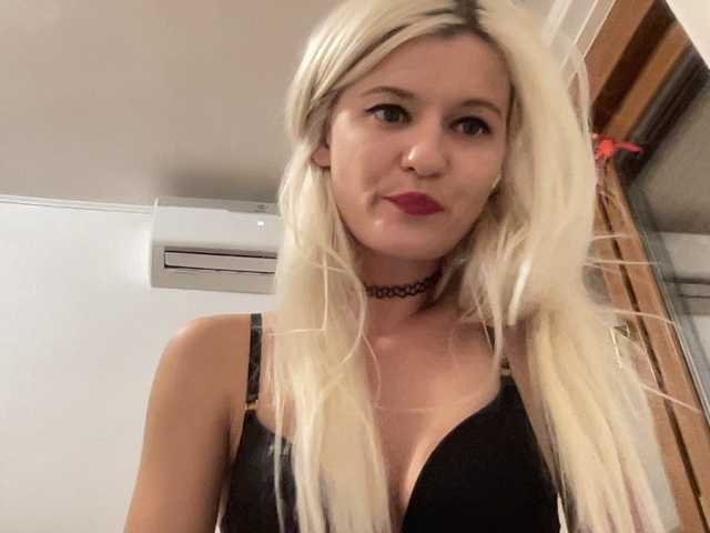 OnikaLove live cam on BongaCams
