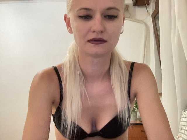 OnikaLove live cam on BongaCams