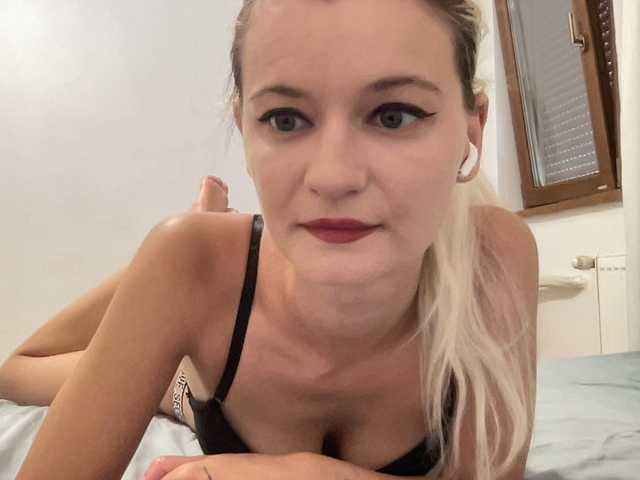 OnikaLove live cam on BongaCams
