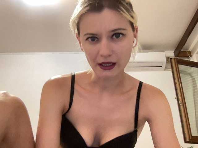 OnikaLove live cam on BongaCams