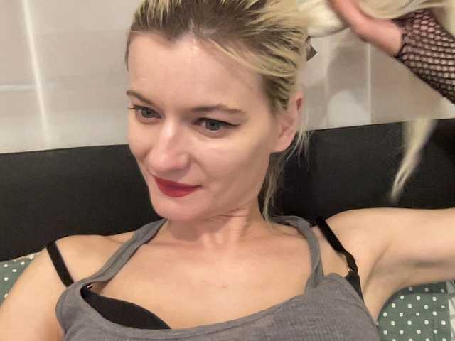 OnikaLove live cam on BongaCams