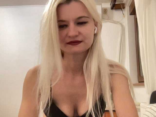 OnikaLove, en directo ahora en BongaCams