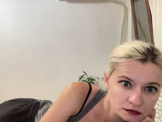 OnikaLove live cam on BongaCams