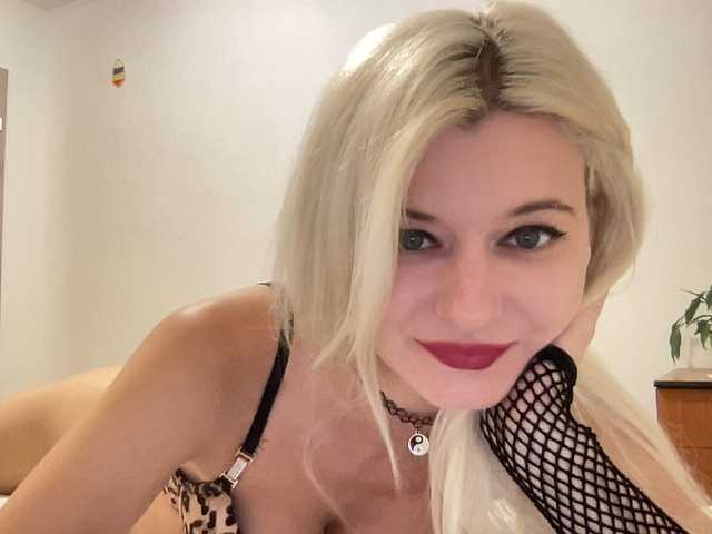 OnikaLove live cam on BongaCams