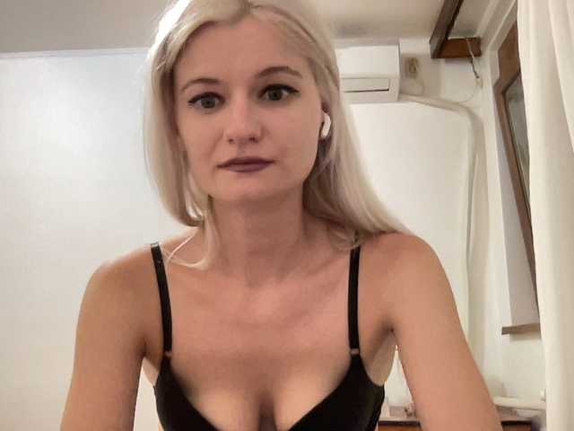 OnikaLove live cam on BongaCams