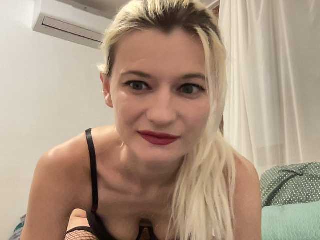 OnikaLove live cam on BongaCams