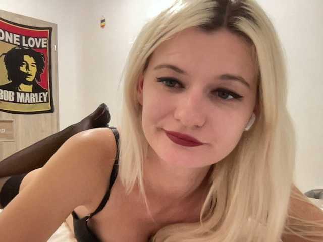 OnikaLove live cam on BongaCams