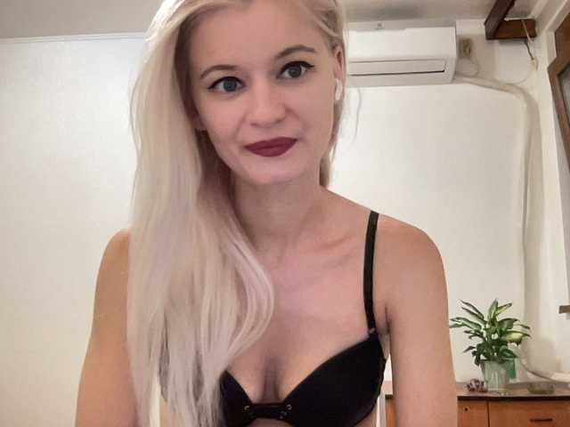 OnikaLove live cam on BongaCams