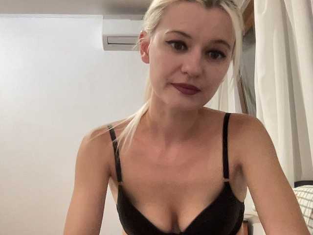 OnikaLove live cam on BongaCams