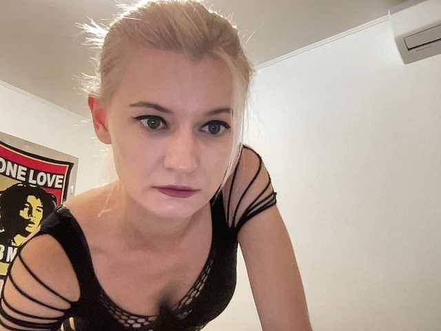 OnikaLove live webcam show