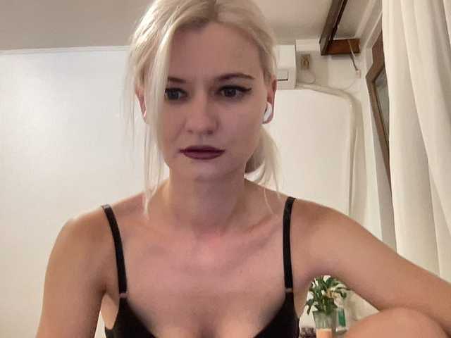 OnikaLove live cam on BongaCams