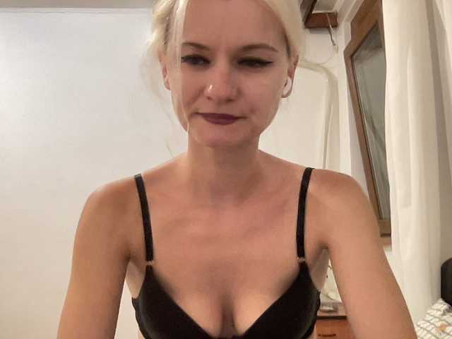 OnikaLove live cam on BongaCams