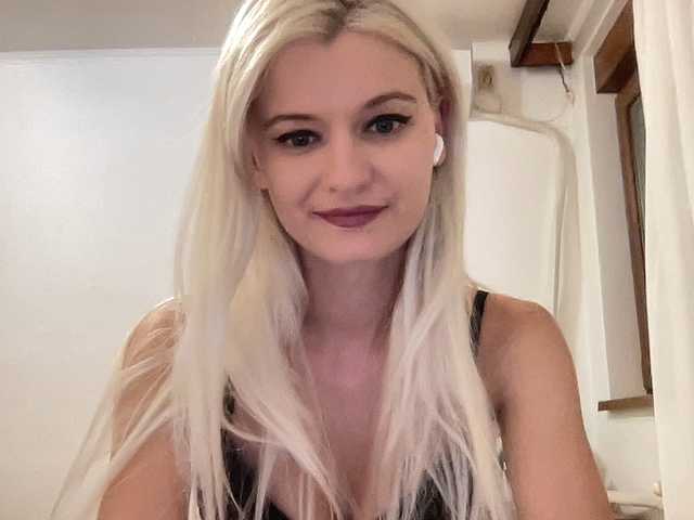 OnikaLove live cam on BongaCams