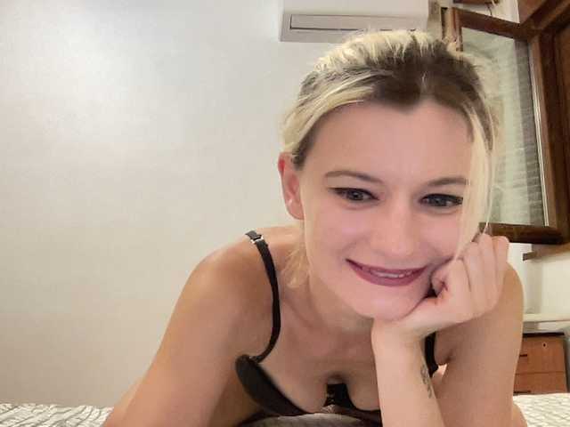 OnikaLove live cam on BongaCams
