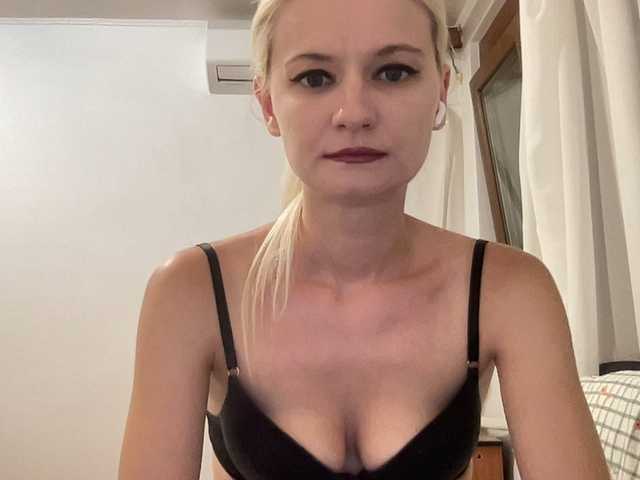 OnikaLove live cam on BongaCams